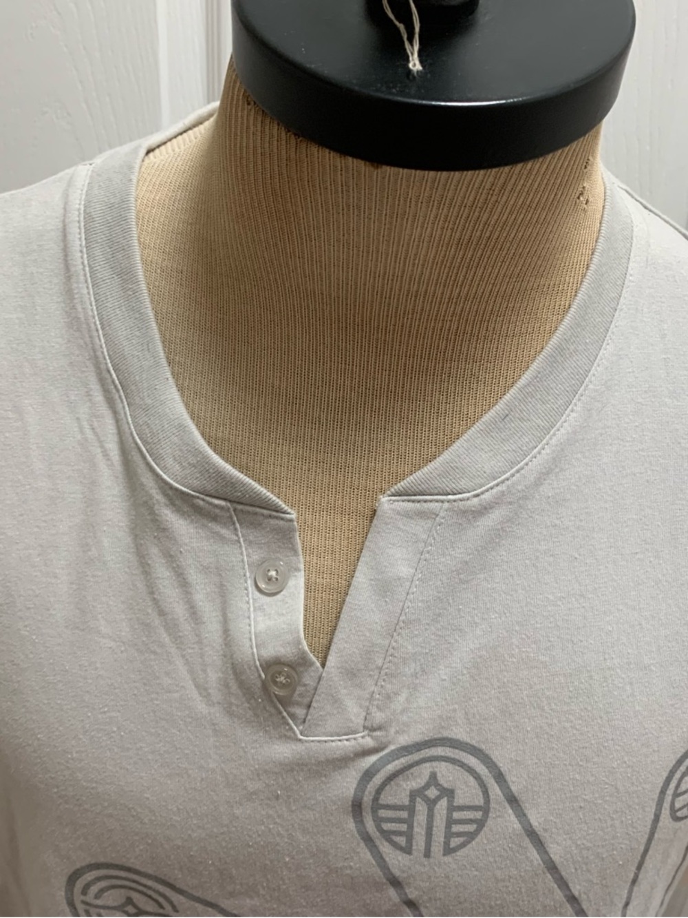 Disney parks Epcot Center Logo Shirt Women's Gray Buttons NWT - Picture 7 of 11
